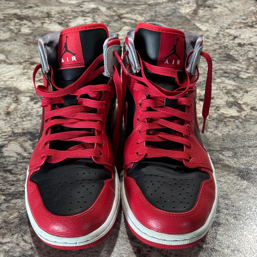 Jordan 1 Fire Red Mid Top Basketball Sneakers